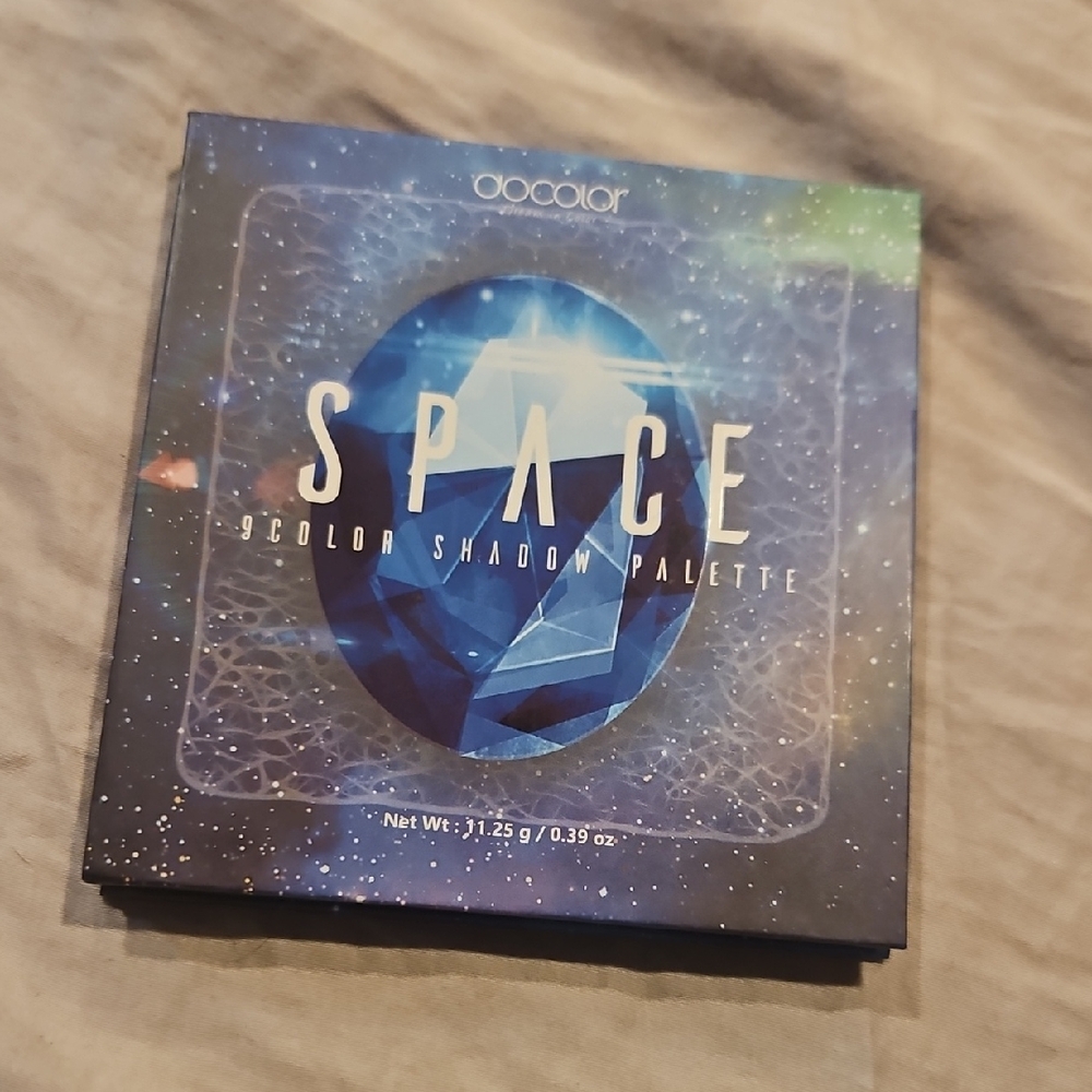 Space 9 Color Shadow Palette